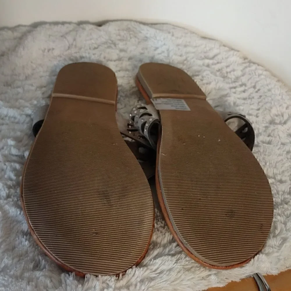 Yellow Box "Capricorn" Woman's Thong Sandals - Picture 4 of 6